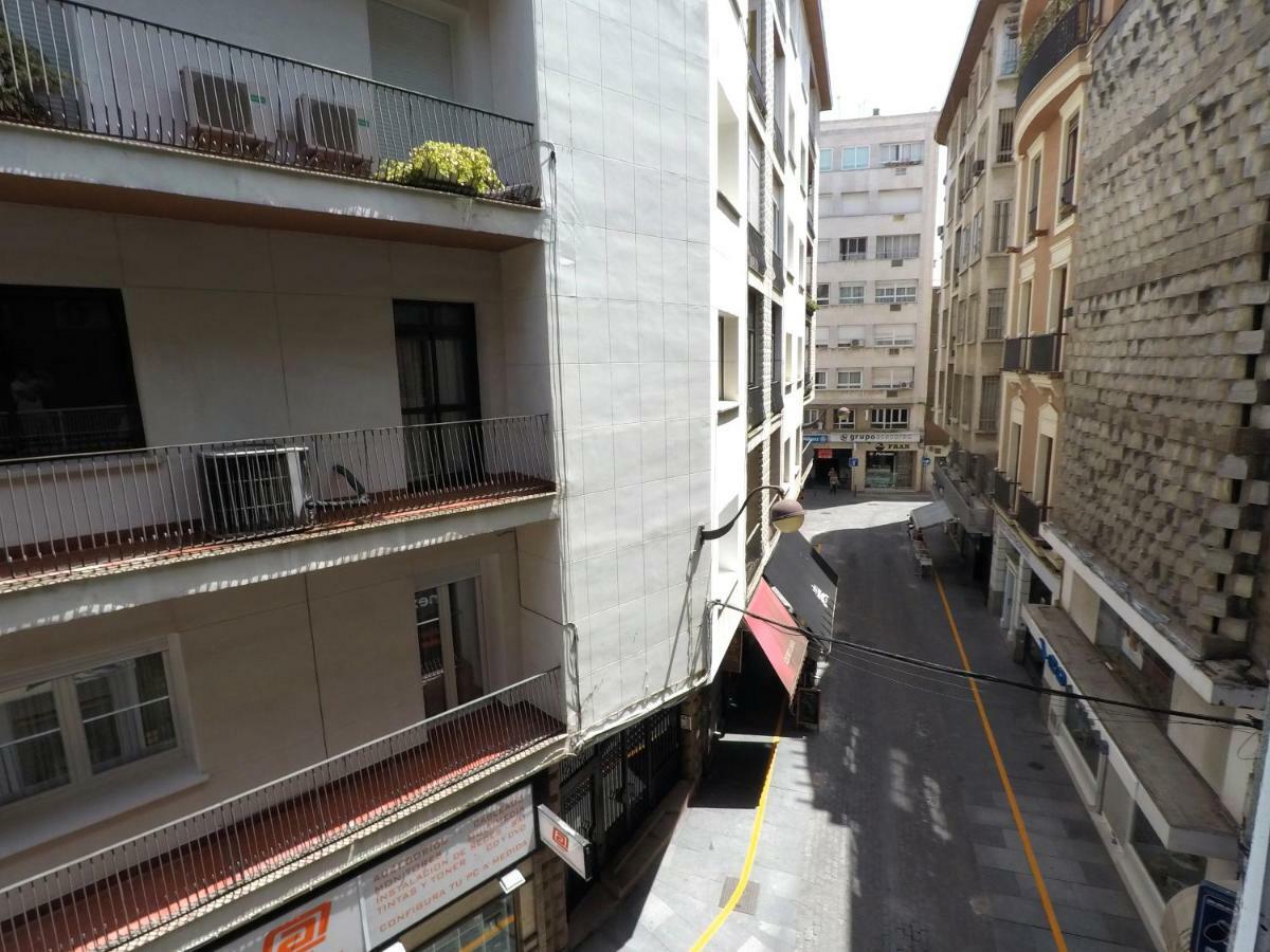 Eduardo Lucena 5, Alcazar Apartment Cordoba Luaran gambar