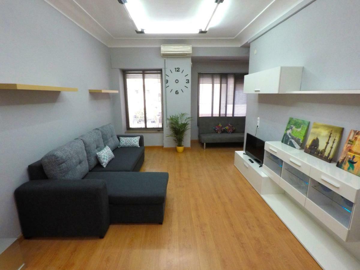 Eduardo Lucena 5, Alcazar Apartment Cordoba Luaran gambar