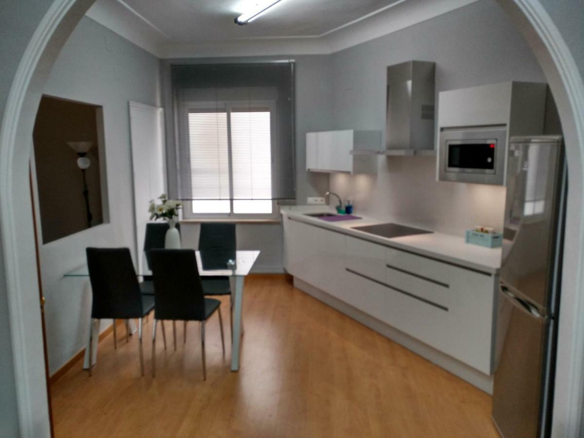 Eduardo Lucena 5, Alcazar Apartment Cordoba Luaran gambar