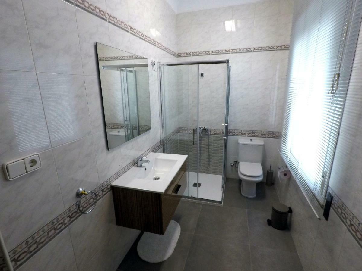 Eduardo Lucena 5, Alcazar Apartment Cordoba Luaran gambar