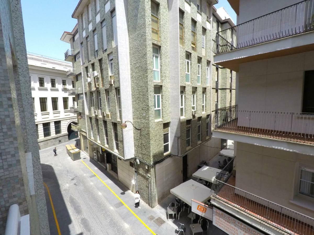 Eduardo Lucena 5, Alcazar Apartment Cordoba Luaran gambar